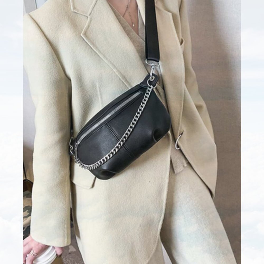 New Chain Fanny Pack Black 82